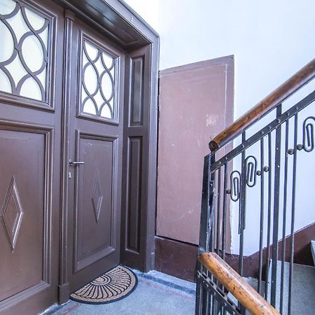 Lion'S Bridge Boutique 2Bdrm Apt, Top Center Gem София Экстерьер фото